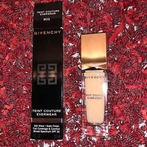 P115 - Givenchy Tient Couture Foundation